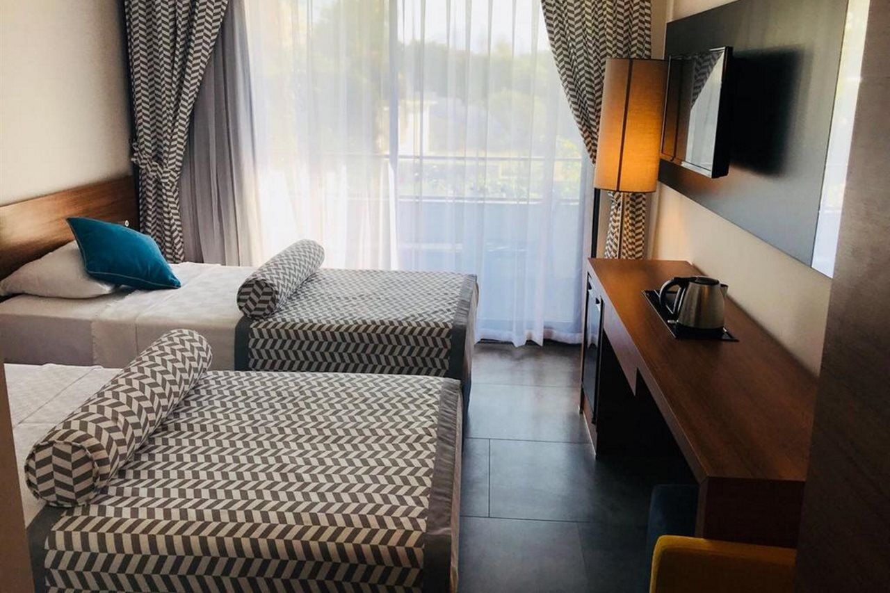 Floria Beach Hotel Алания Экстерьер фото